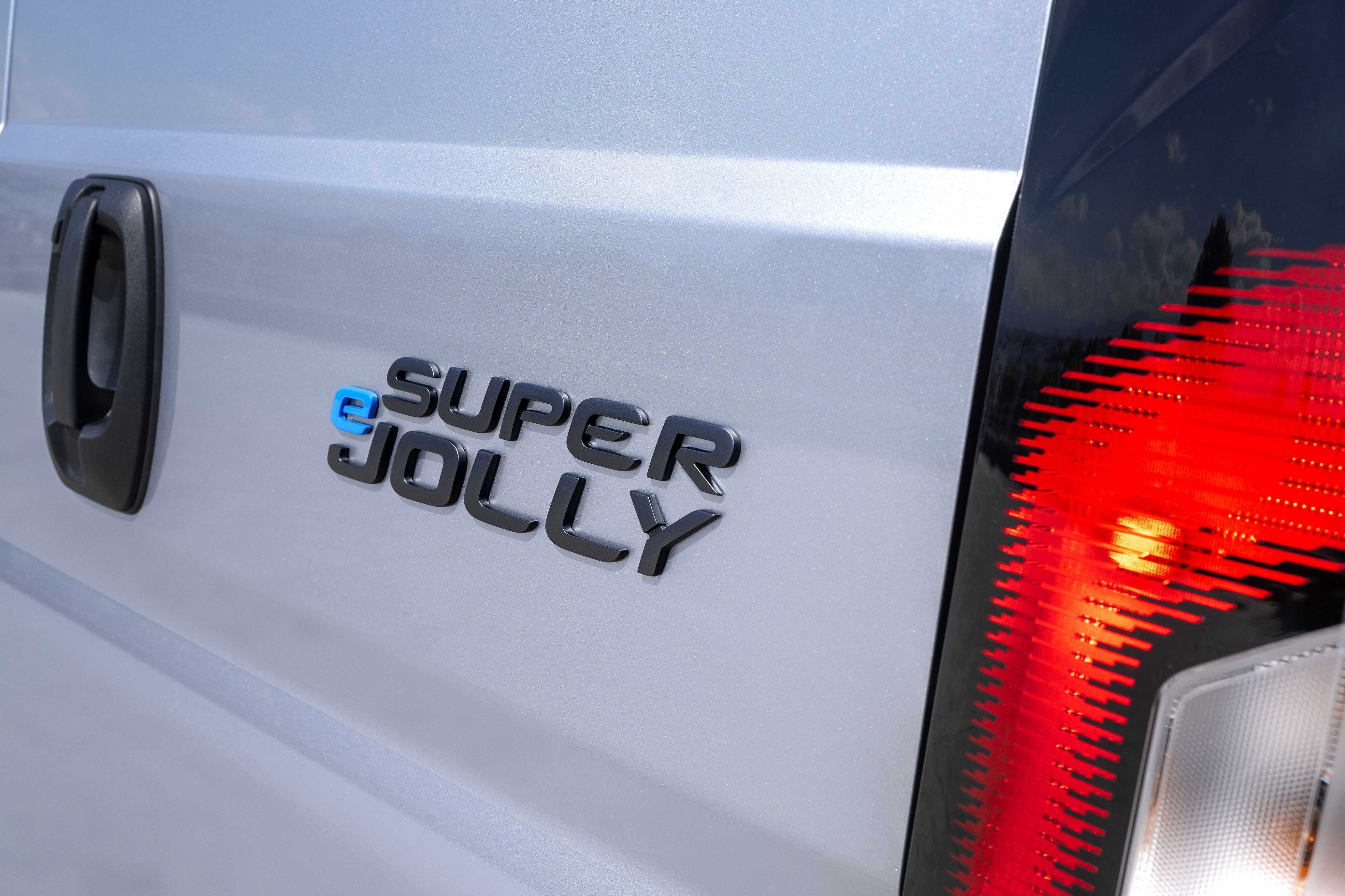 E Jolly 1